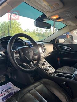 کرایسلەر 200